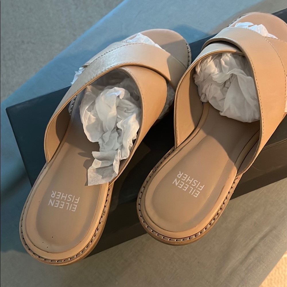 Eileen Fisher Women's Tan Sandals 7